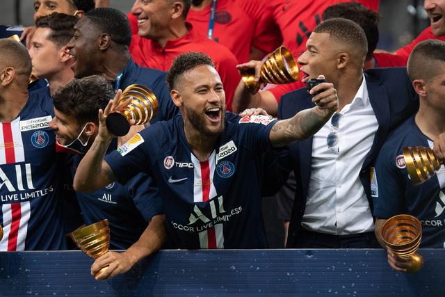 梅西晒大力神杯：每年12月我都会想起这段记忆